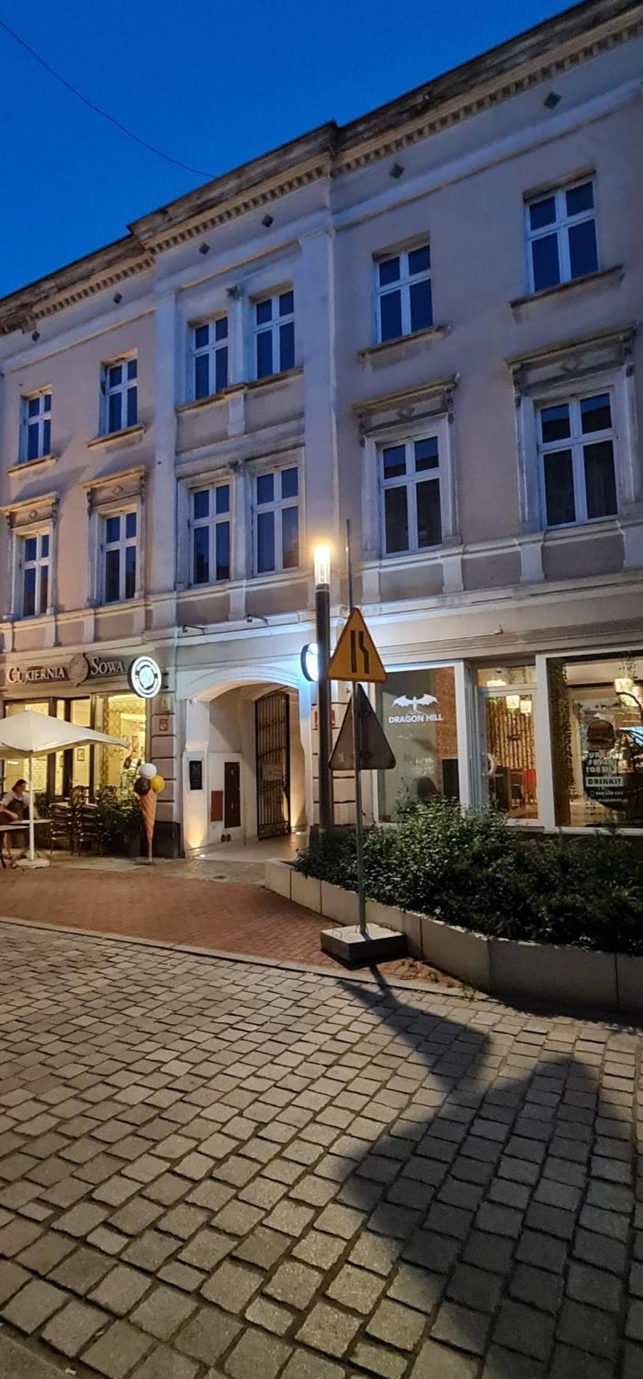 Rezydencja Marzec Gniezno Esterno foto